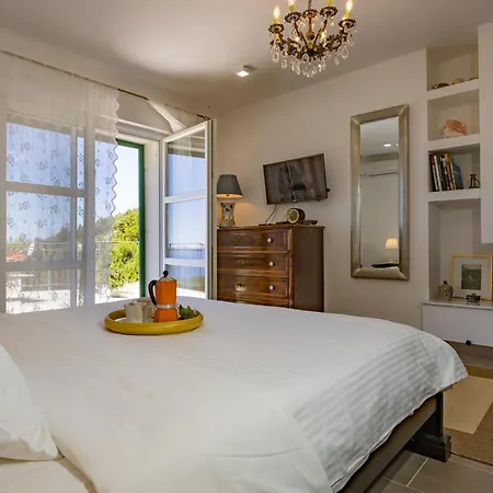 Mely Nyaraló Makarska