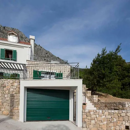 Nyaraló Mely Makarska