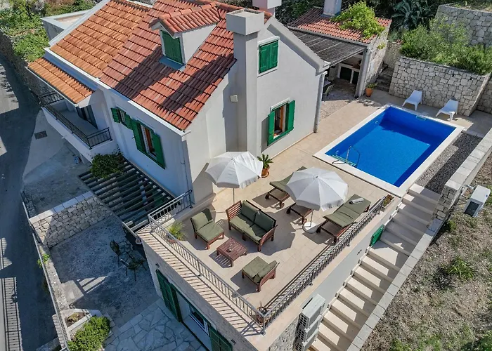 Holiday home Mely Makarska